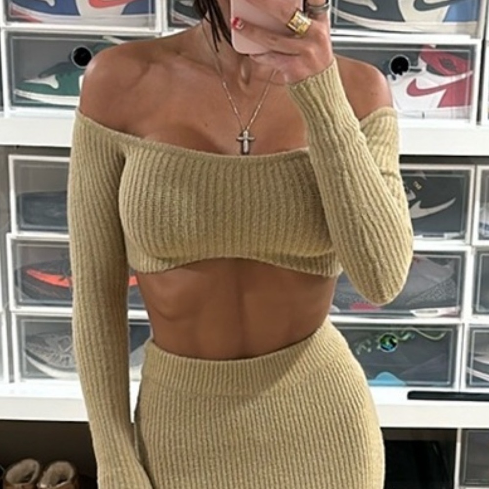 Princess Polly Long sleeve Crop Top